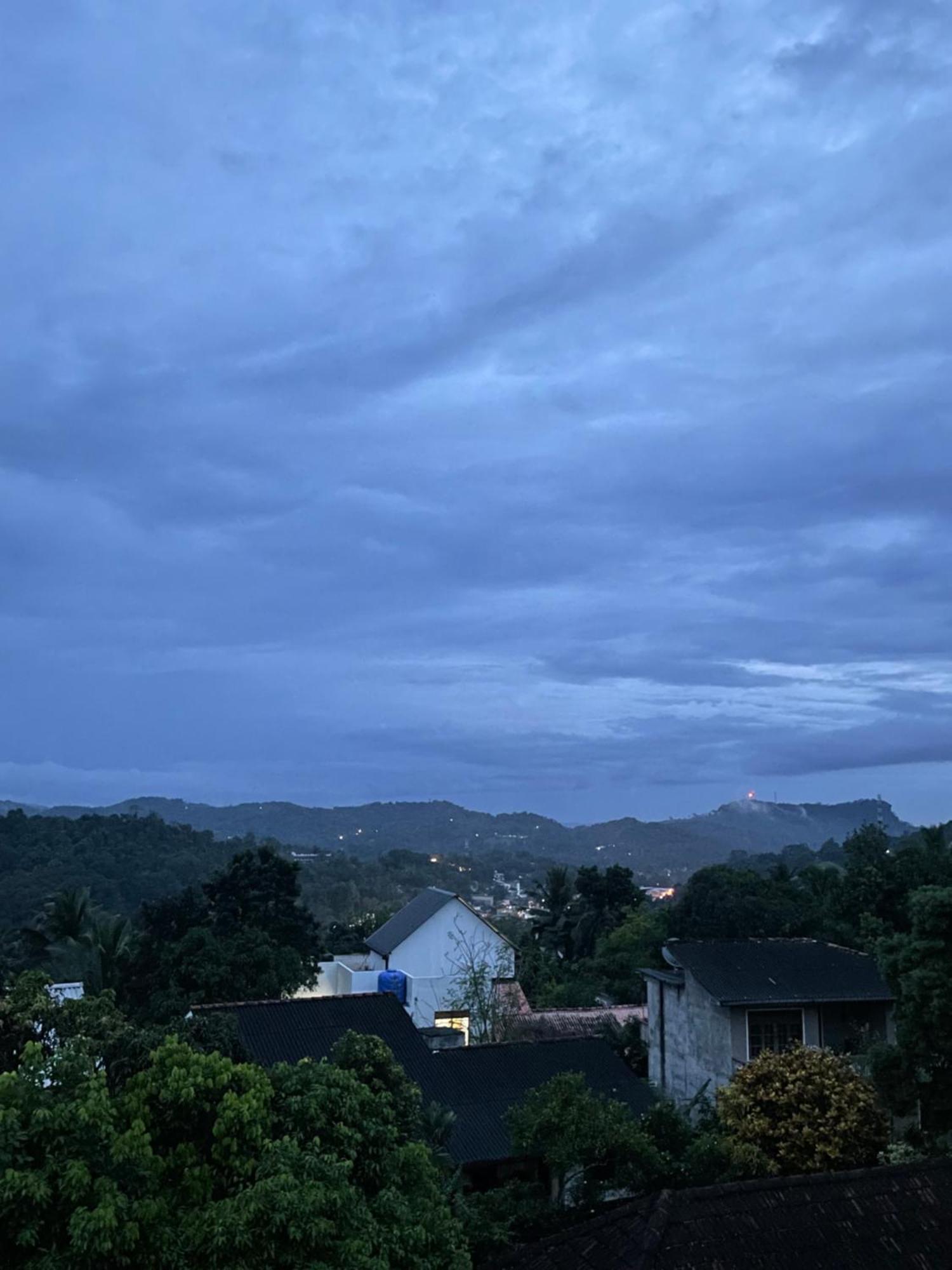 Misty Mountain Lodge Kegalle Buitenkant foto